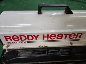 lot 33 image: REDDY KEROSINE HEATER (USED, WORKS)