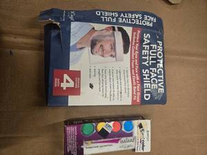 lot 65 image: Lot of 2 items See Pictures