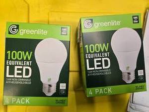 lot 80 image: Lot of 8 Greenlit LED Light Bulbs (100-Watt Equivalent )