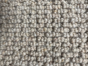 lot 312 image: 120 sq ft Wool Berber carpet High End 13.2 x 9.25