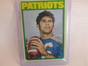 lot 6 image: 1972 Topps Jim Plunkett Rookie Card...