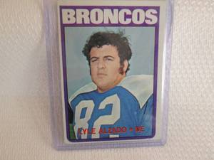 lot 43 image: 1972 Topps Lyle Alzado Rookie Card...