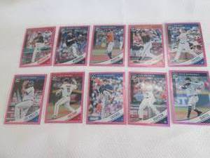 lot 100 image: 2018 Optic Pink Prizm Cards...