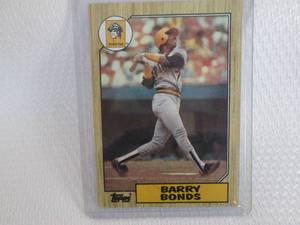 lot 125 image: 1987 Topps Barry Bonds Rookie Card...