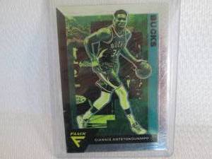 lot 200 image: 2020-21 Flux Giannis Antetokounmpo ...