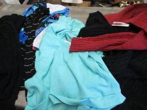 lot 437 image: Lot of Ladies Medium New Sweaters &...
