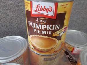 lot 465 image: 12- 30 oz Libbys Easy Pumpkin Pie ...