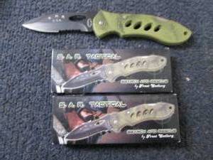 lot 262 image: 3- Frost Cutlery S.A.R. Tactical Po...