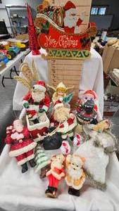 lot 17 image: Large Assorted Christmas Lot
