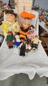lot 36 image: Misc lot of Cabbage Patch, Teddies, and baby Dolls