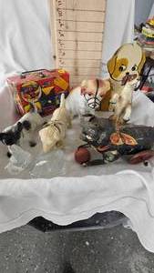 lot 44 image: Grand Canyon Storage Box, Vintage Metal Cat Toy, and Paper Mache Turkey