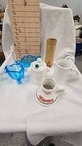 lot 48 image: Indiana Glass Footed SugarCreamer, White Ceramic SugarCreamer, Post Promo Mug