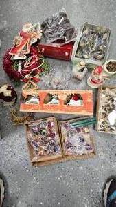 lot 53 image: Vintage Christmas Lot