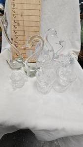 lot 57 image: Vintage Hand Made Swan Glass Figures, Swan Pair Crystal Statue, and Clear Glassware