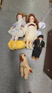 lot 81 image: Vintage Lot of Porcelain Dolls