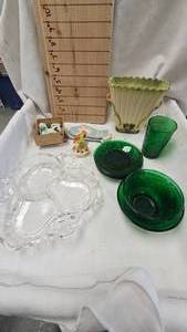 lot 135 image: Planter, Anchor Hocking Emerald Sandwich Dishes, Appetizer Tray, Cat Figures