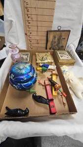 lot 229 image: Fenton Honor Collection Puff Box, Asst Misc Vintage