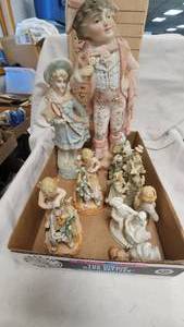 lot 238 image: Assorted Porcelain Figurine Lot