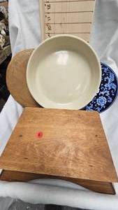 lot 194 image: Trivets and Serving Tray Lot