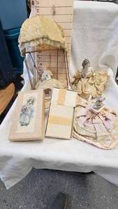 lot 202 image: Vintage German Lady Pin Cushion Dolls