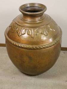 lot 11 image: Hammered Bronze Indian Copper Urn