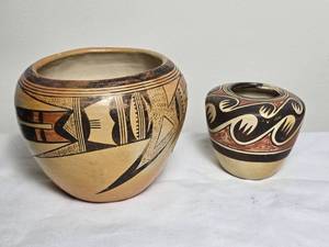 lot 26A image: Spiritual Hopi Studio Art Ceramic Vase Pair