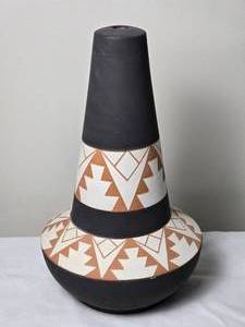 lot 25 image: Signed Sioux Fine Art Terracotta Vase - Black Tail Deer