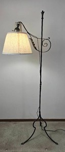 lot 129 image: Stylish Bent Iron Floor Lamp