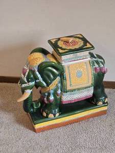 lot 121 image: Vibrant Vintage Hollywood Regency Elephant Plant Stand