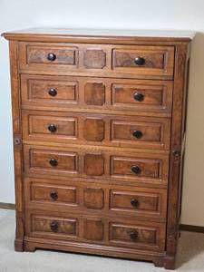 lot 120 image: Stunning Vintage Burlwood 6 Drawer Dresser