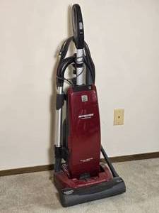 lot 161 image: Kenmore Intuition Vacuum Cleaner - 116.31100900