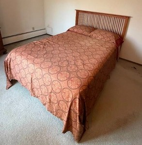 lot 150 image: Mission Style Full Size Bed Set