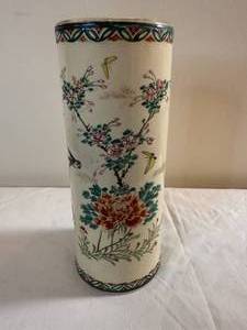 lot 146 image: Antique Chinese Handpainted Cylinder Vase