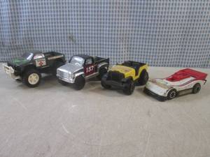 lot 12 image: (CSB) 4 Vintage Tonka Toy Vehicles...