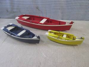 lot 22 image: (FS) 3 Vintage Wood Model Row Boats...