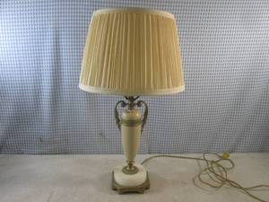 lot 33 image: (CSB) Vintage Mid-Century Hollywood...