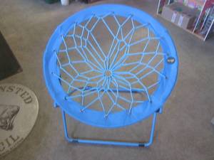 lot 73 image: (EW1) Bunjo 32 Woven Bungee Chair ...