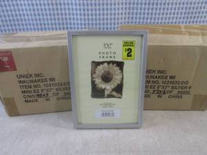 lot 121 image: (CSB) 12 - 5x7 Silver Mini EZ Pictu...