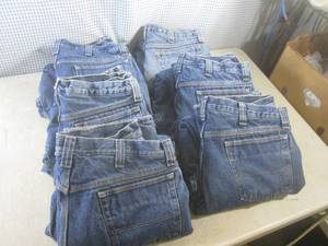 lot 134 image: (G-1) 6 Pair of Mens Wrangler Rigg...