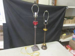 lot 150 image: (EC1) 2 Vintage Table Lamps 36 12...