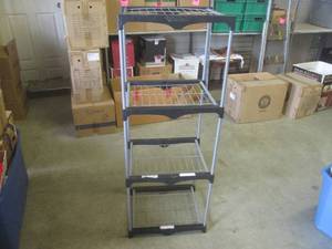 lot 152 image: (BR1) Metal and Plastic Shelf 51 1...