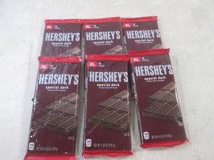 lot 233 image: (B-1) 6 XL 16pc Hersheys Special D...