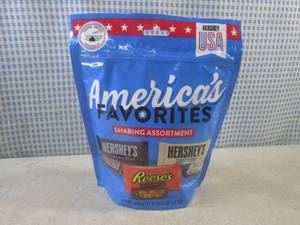 lot 238 image: (B-2) Sharing Assortment Bag of Hes...