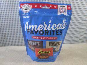 lot 239 image: (B-2) Sharing Assortment Bag of Hes...