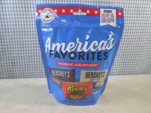 lot 240 image: (B-2) Sharing Assortment Bag of Hes...