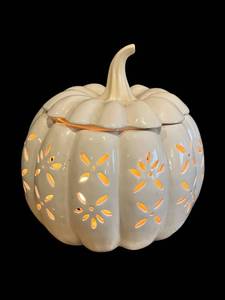 lot 75 image: Vintage 11-inch Ceramic Pumpkin with Working Light