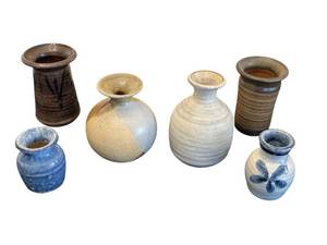 lot 83 image: Beautiful Vintage Stoneware Pottery Collection (Tallest is 5)