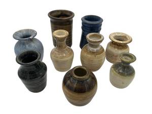 lot 86 image: Colorful Vintage Stoneware Pottery Collection (4.25 Tallest Piece) in Very Nice Condition