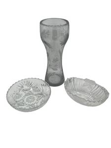lot 109 image: Vintage Mikasa Crystal Candy Dish, Anchor Hocking 7 18 Serving Bowl, and 11.75 Etched Floral Glass Vase