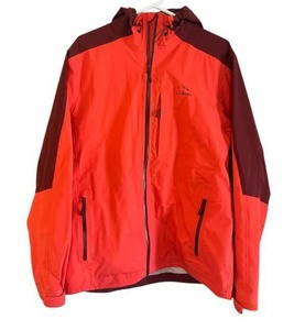 lot 113 image: Nice Mens Medium Regular L.L. Bean Hooded Jacket
